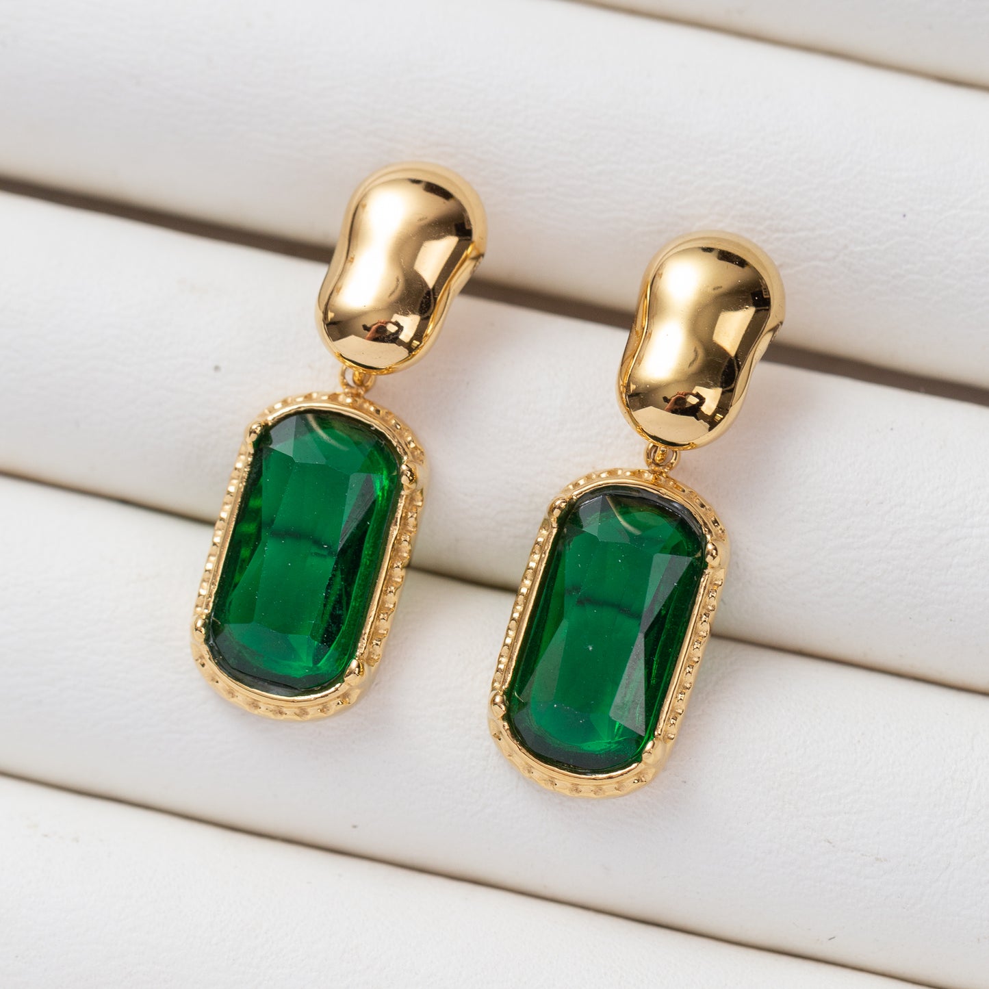 Boucles d'oreilles Essence en acier inoxydable garanties