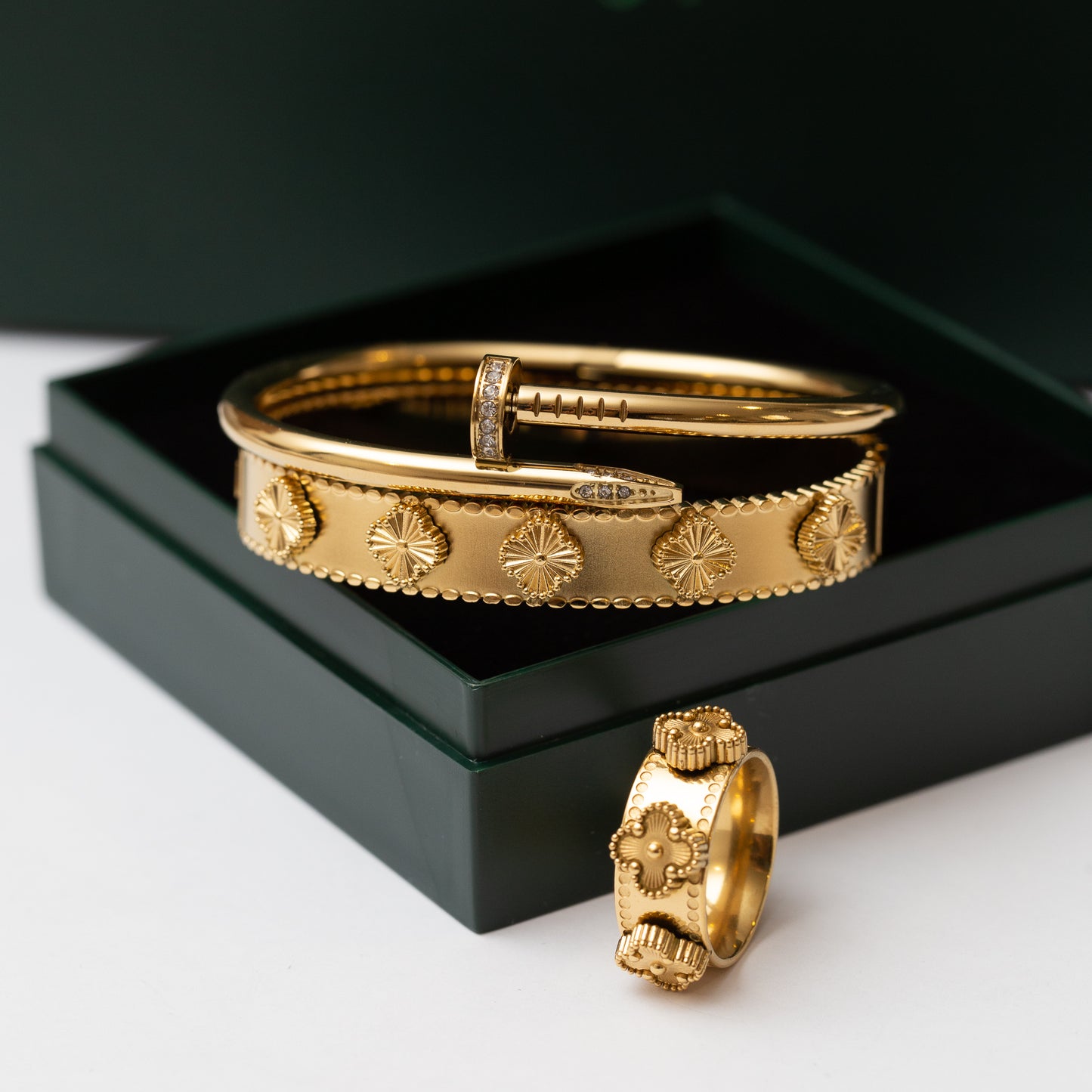 Ensemble 3 Pcs Tendance. 2 Bracelets et une bague