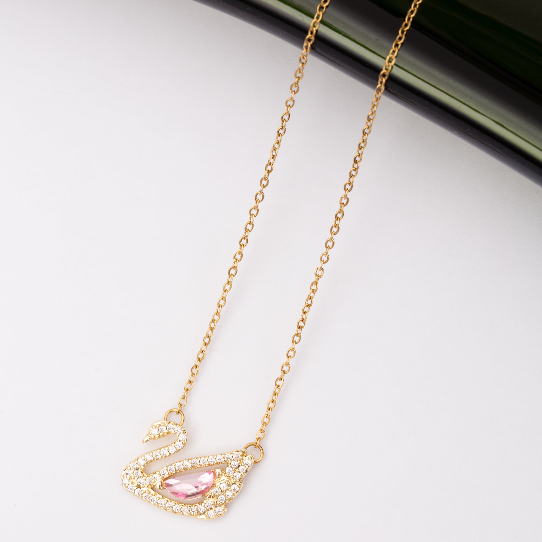 Collier SWAN en acier inoxydable garanti en promotion - Couleur dorée