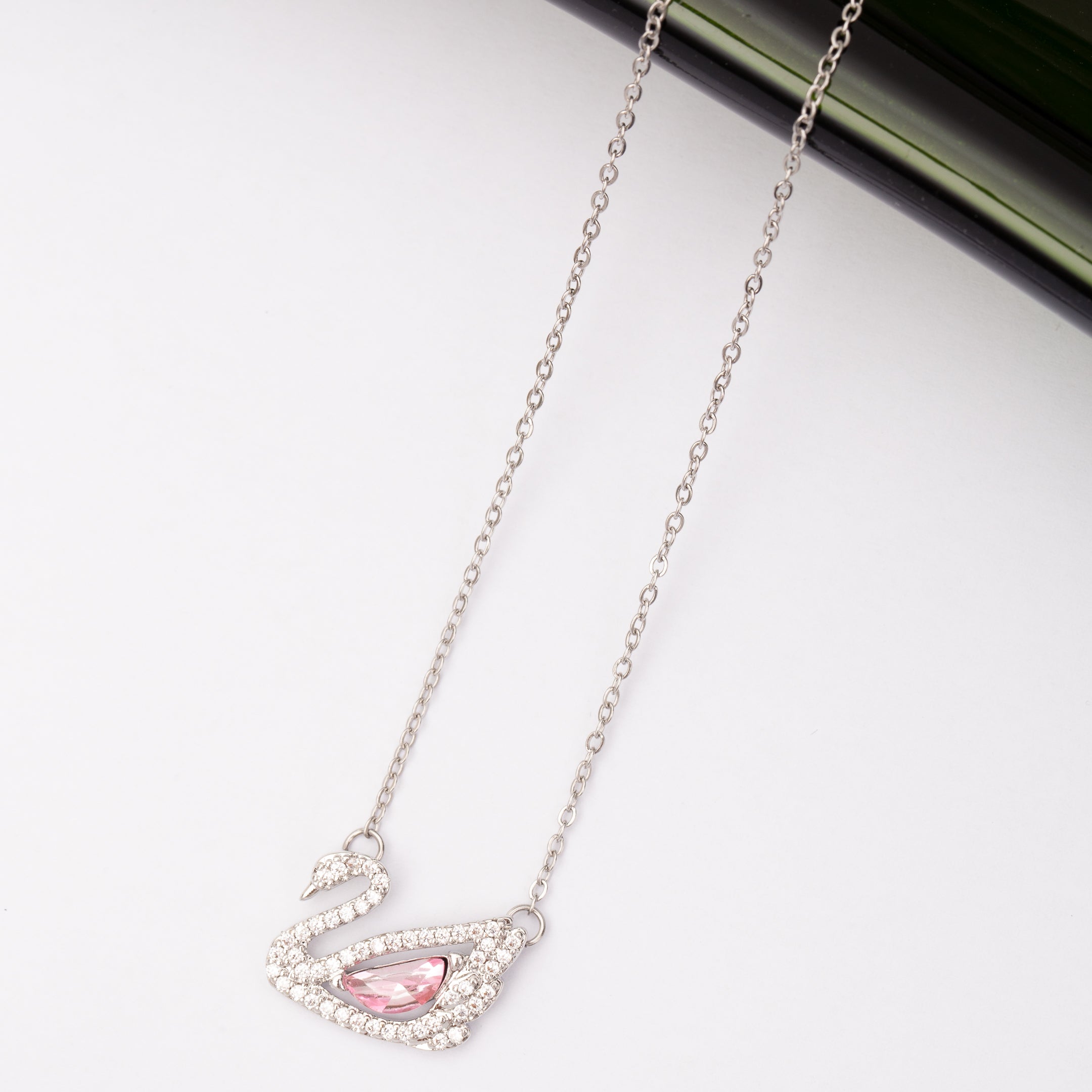 Collier SWAN en acier inoxydable garanti en promotion - Couleur argentée