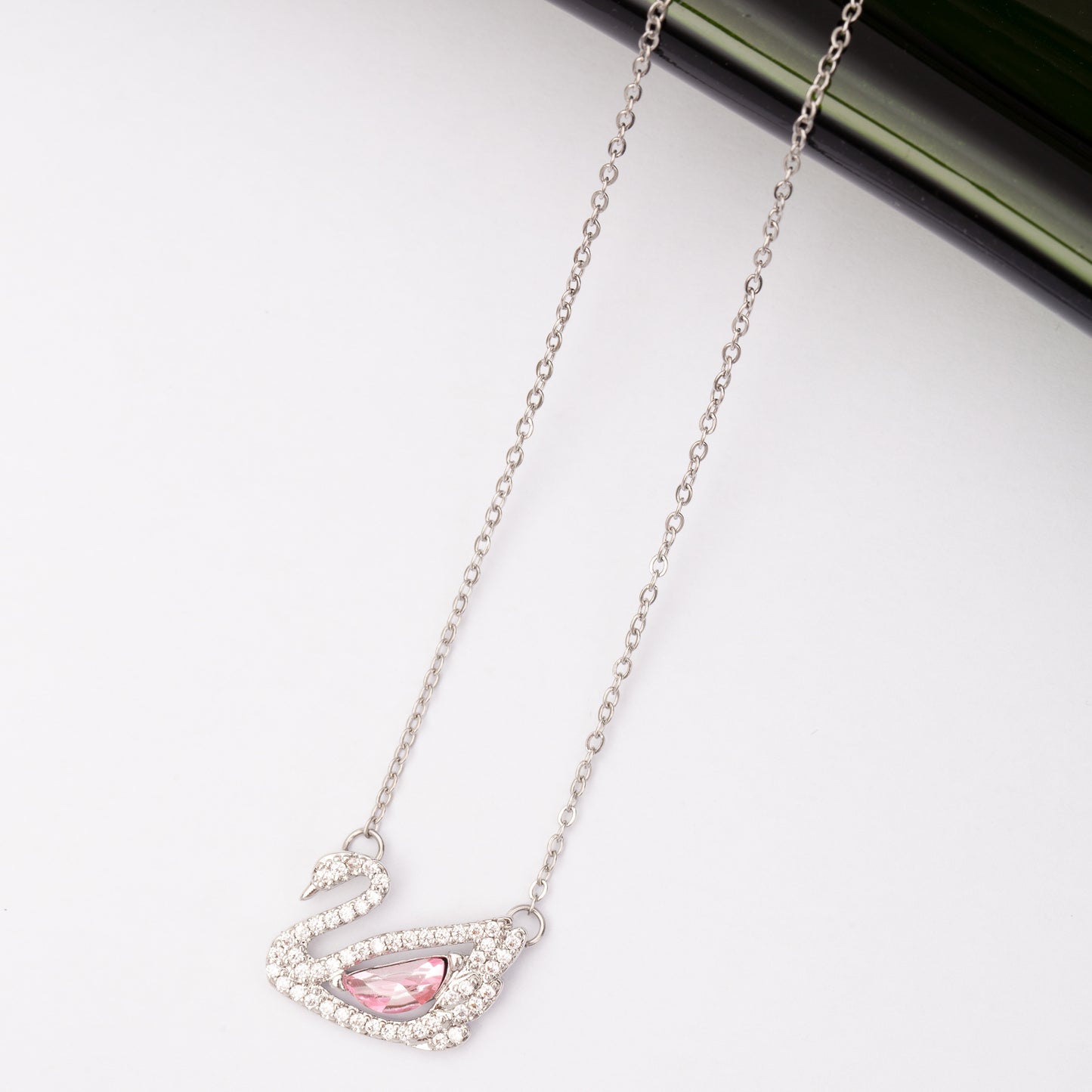 Collier SWAN en acier inoxydable garanti en promotion - Couleur argentée