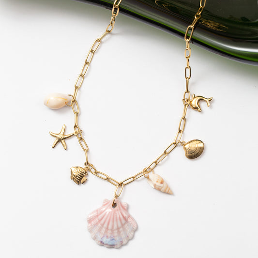 Collier estival en acier avec plusieurs pendentifs