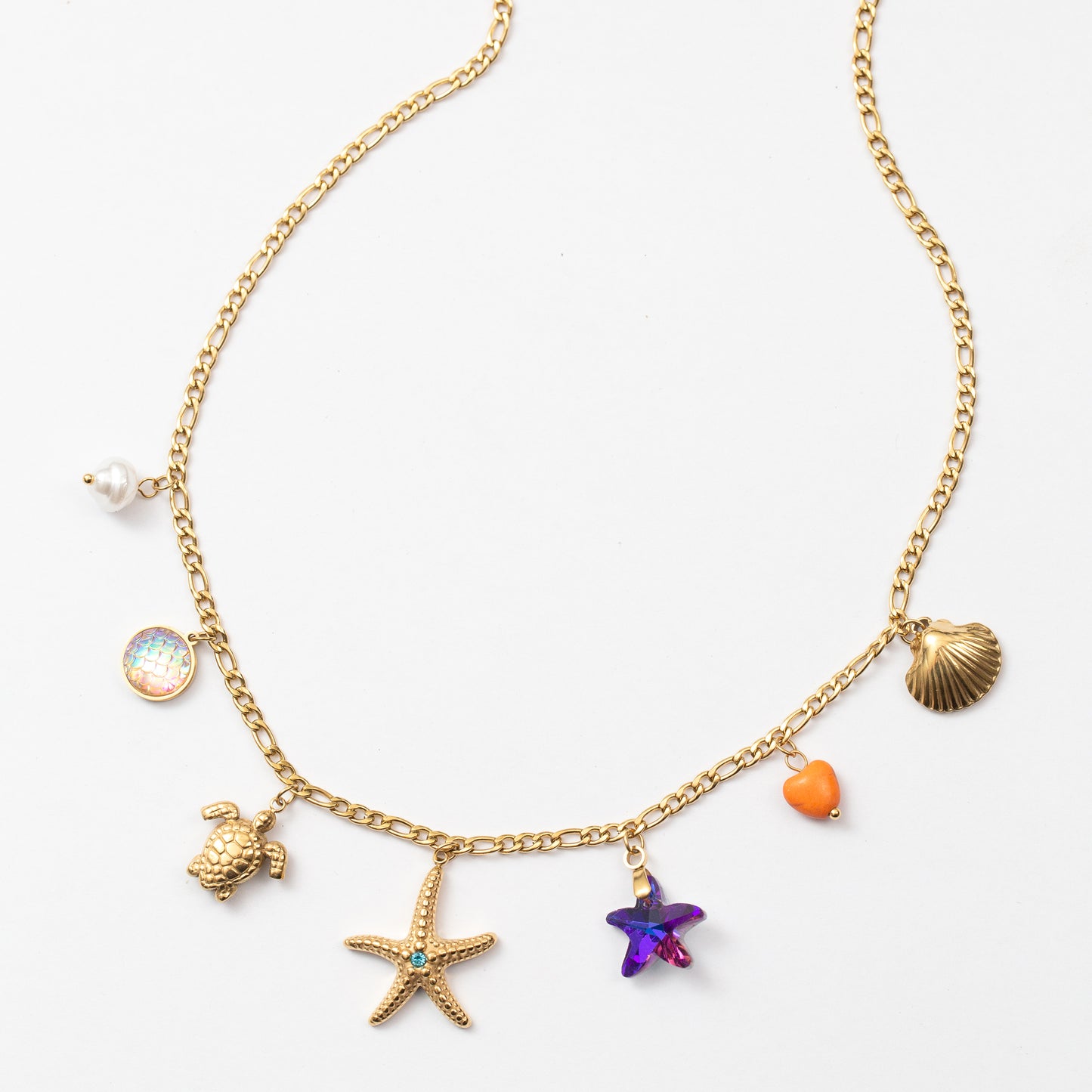 Collier estival en acier avec plusieurs pendentifs