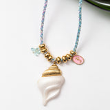 Collier en acier monté sur cordon