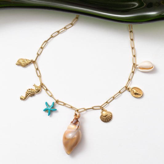 Collier estival en acier avec plusieurs pendentifs