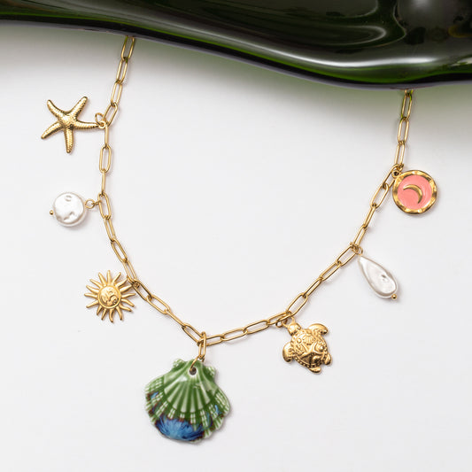 Collier estival en acier avec plusieurs pendentifs