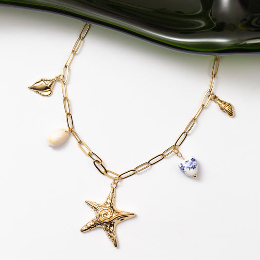 Collier estival en acier avec plusieurs pendentifs