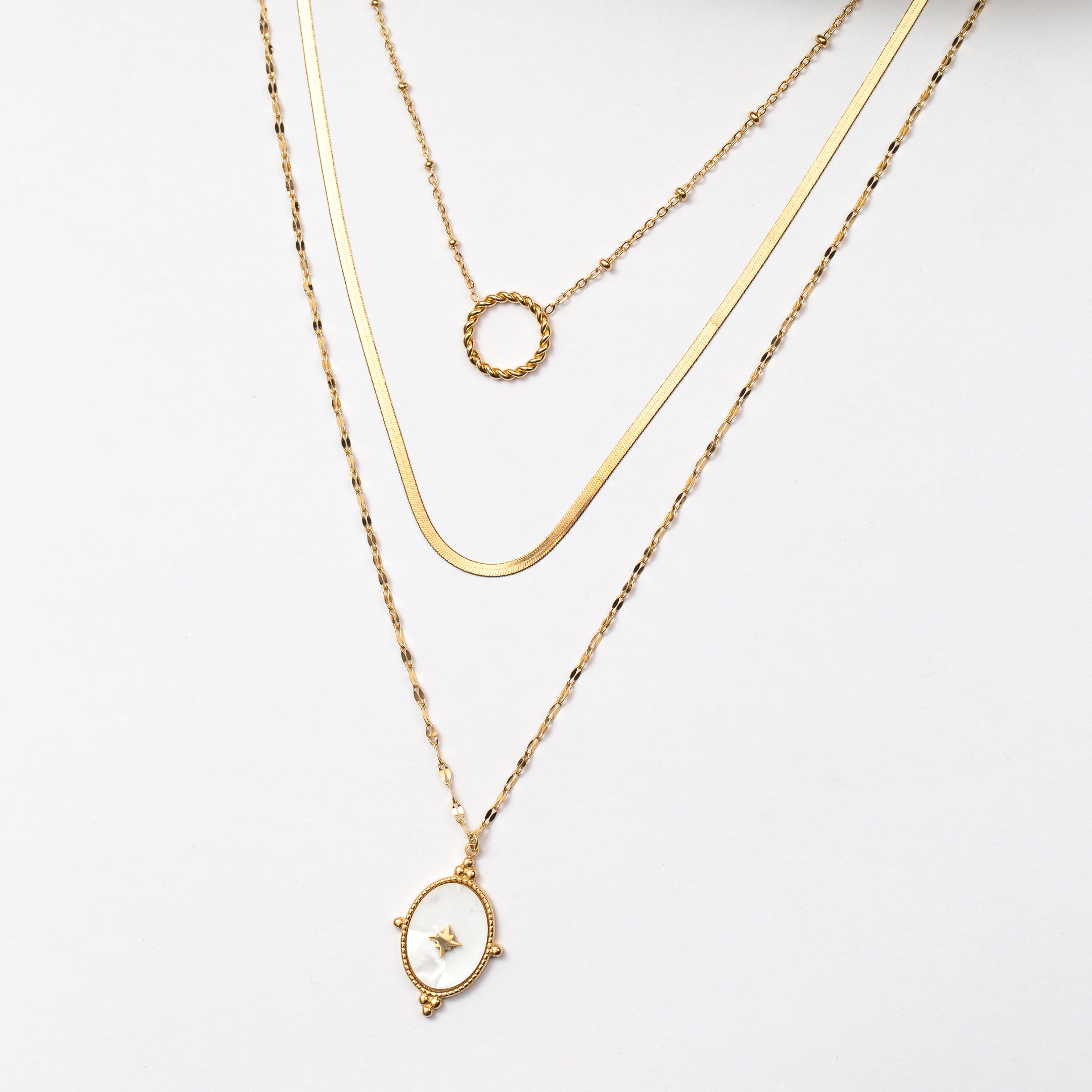 Collier en acier à trois rangs de chaînes