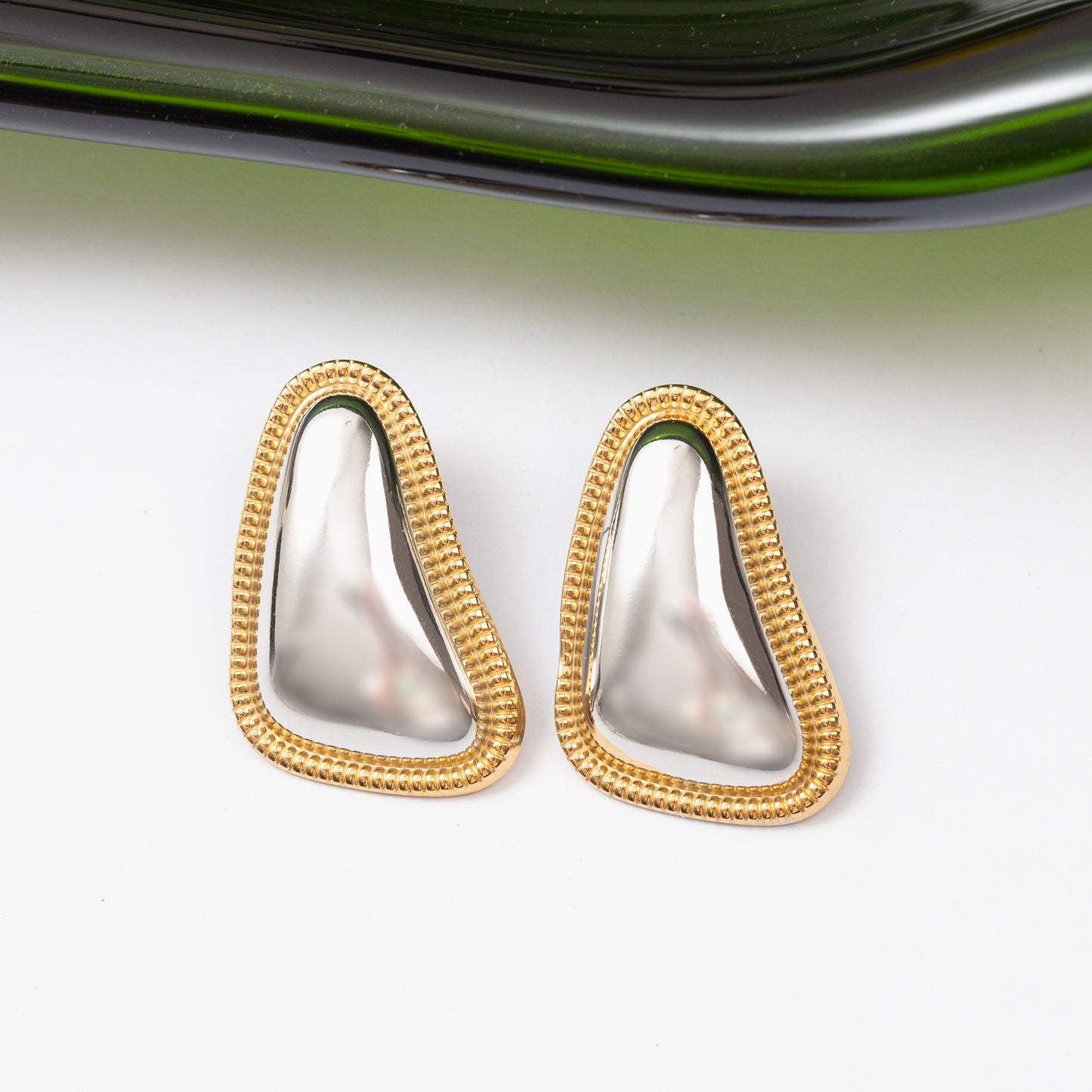 Boucles d'oreilles en acier